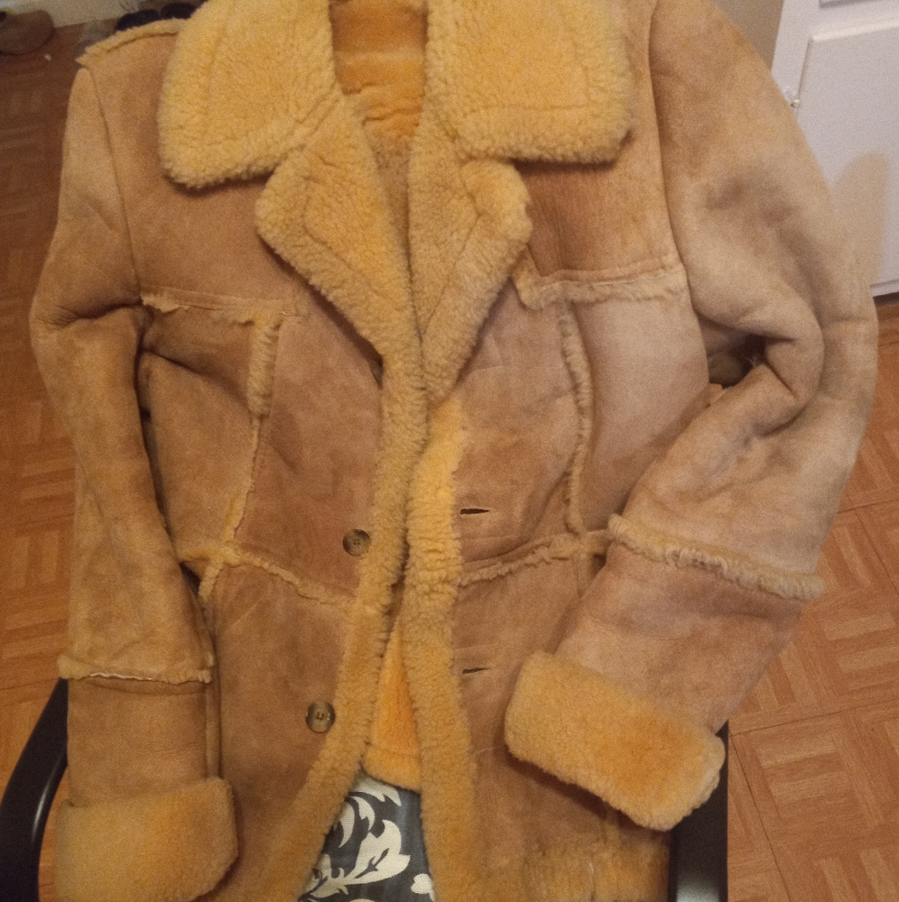Shearling coat - Picture 6 of 6